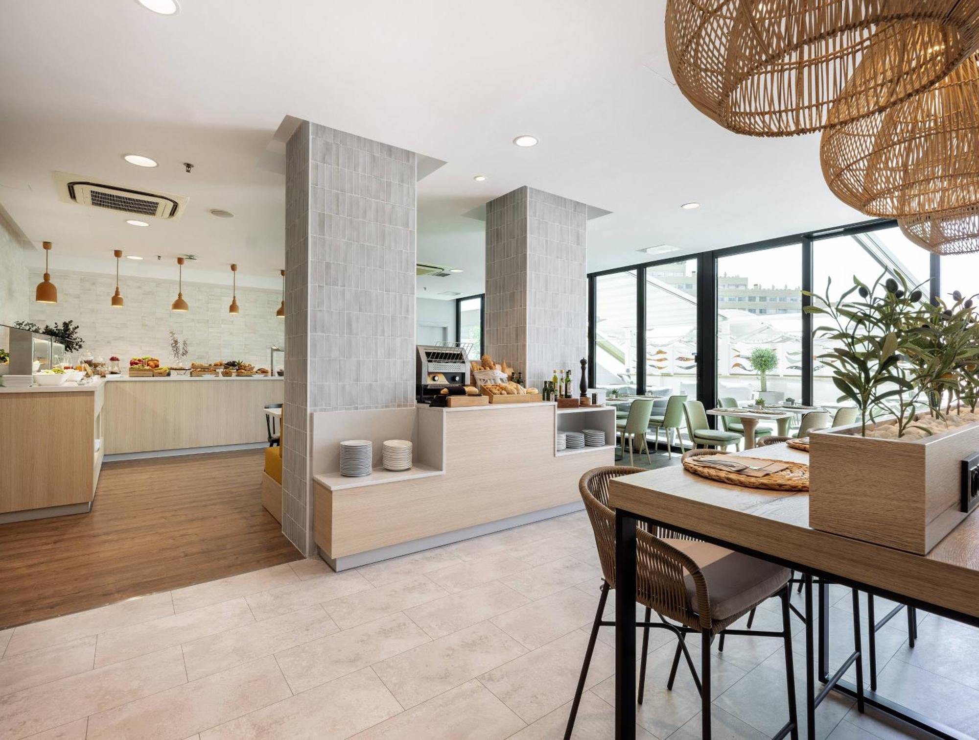 Hotel Malaga Alameda Centro, Affiliated By Melia — Photos 2